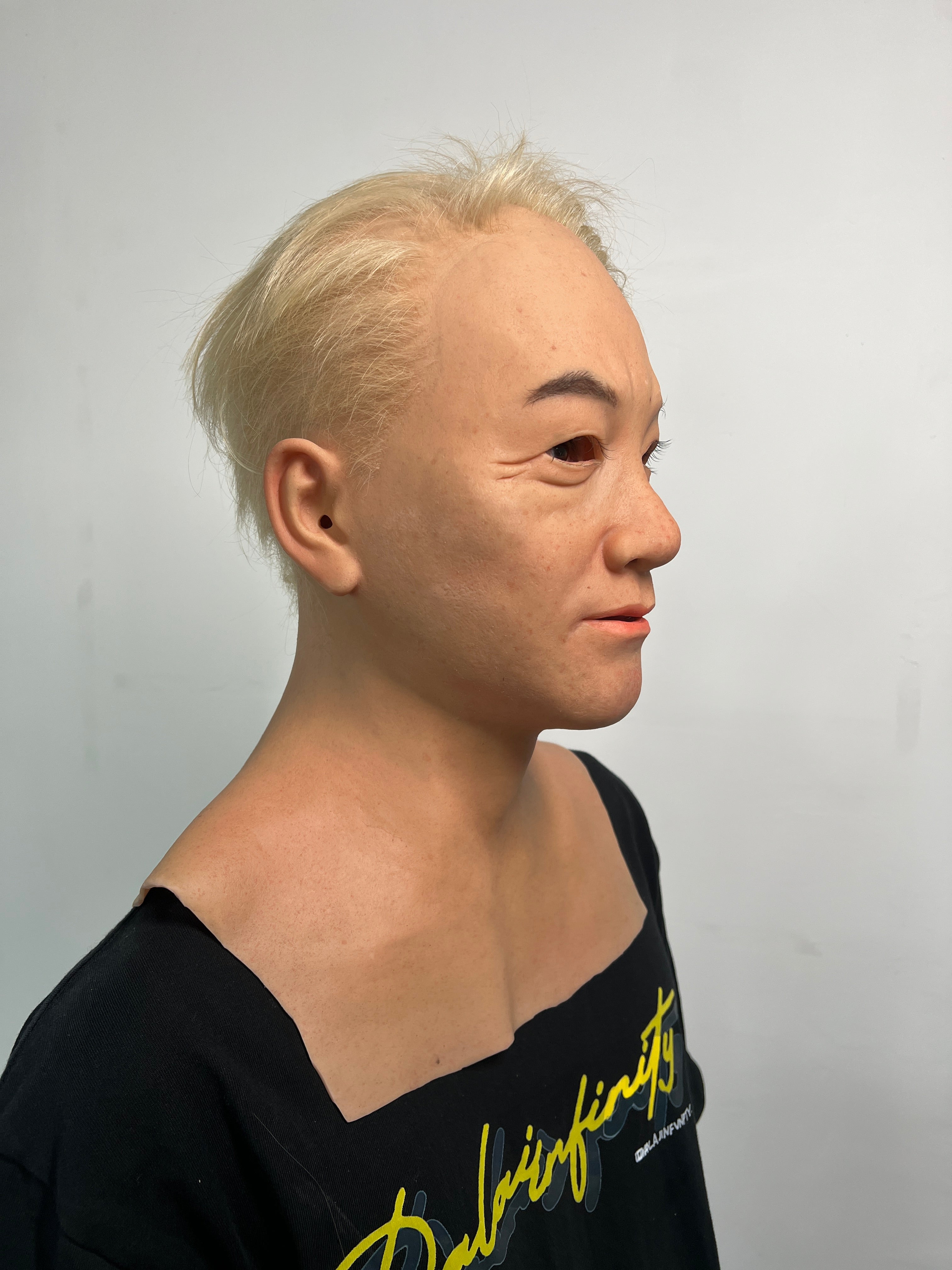 Ultra Realistic Female Silicone Mask Full Head – Natural Middle Aged Woman Mask with Short Hair for Disguise, Cosplay & Film