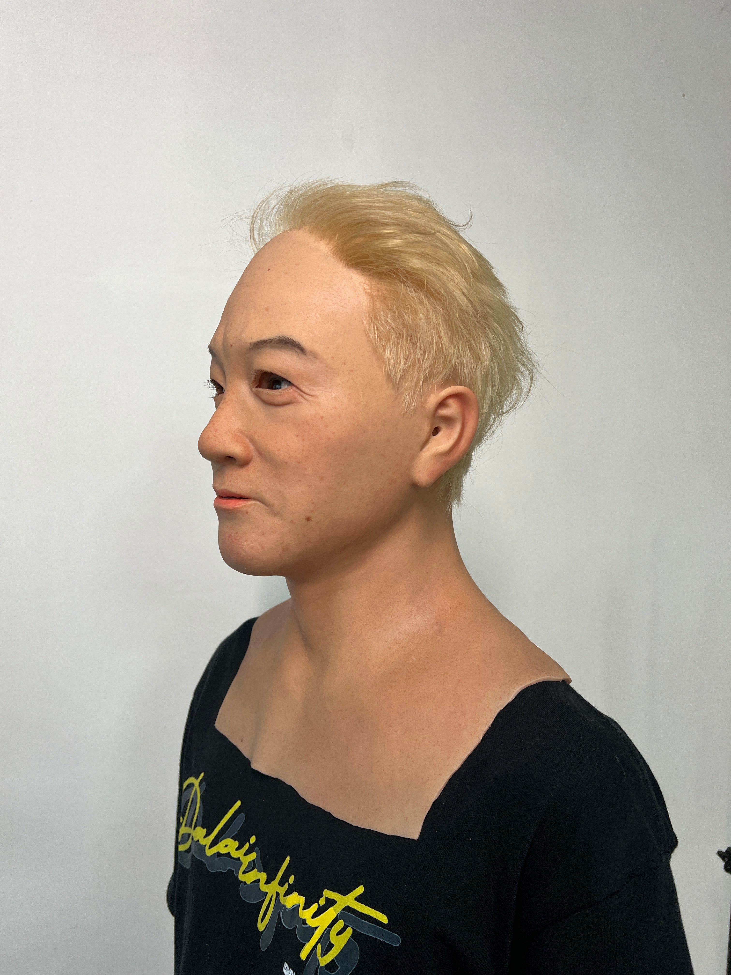 Ultra Realistic Female Silicone Mask Full Head – Natural Middle Aged Woman Mask with Short Hair for Disguise, Cosplay & Film