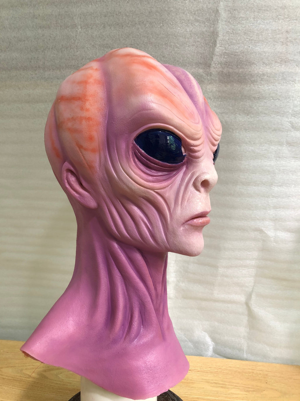 Realistic Alien Silicone Mask Full Head – Sci-Fi Extraterrestrial Mask for Cosplay, Film & Prank