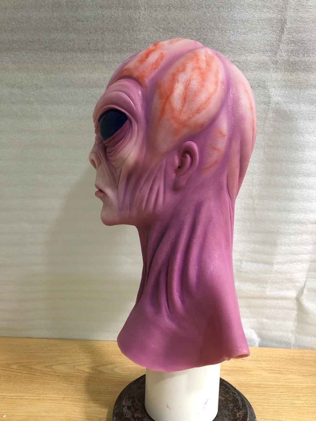 Realistic Alien Silicone Mask Full Head – Sci-Fi Extraterrestrial Mask for Cosplay, Film & Prank