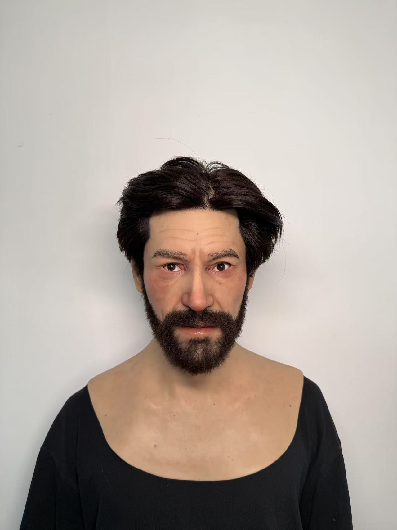 Ultra Realistic Silicone Mask with Hair & Beard – Natural Male Face Disguise for Film, Social Experiments & Content Creation
