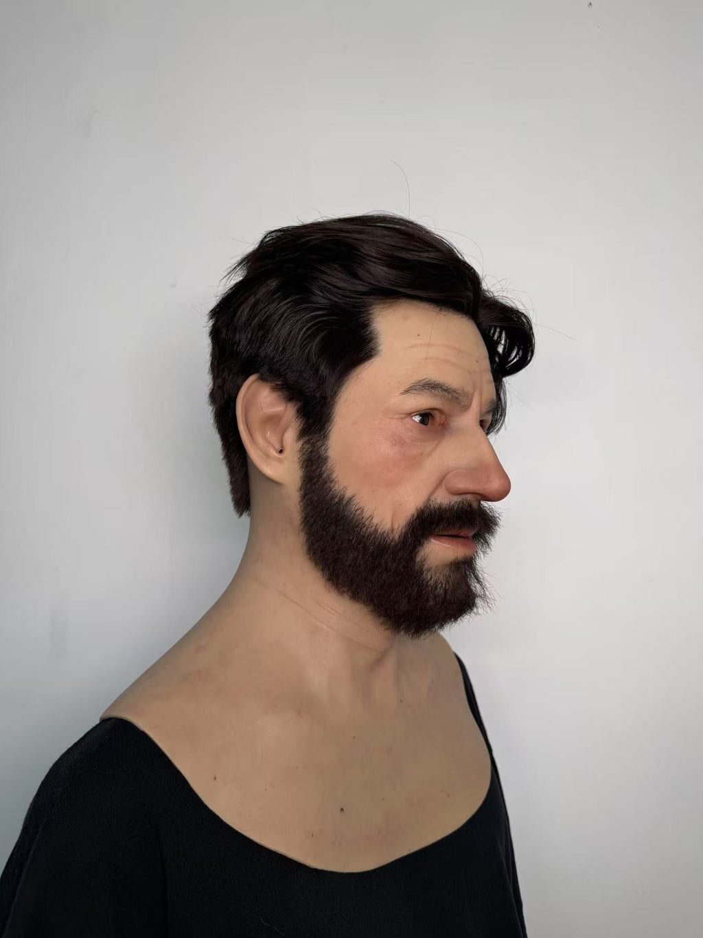 Ultra Realistic Silicone Mask with Hair & Beard – Natural Male Face Disguise for Film, Social Experiments & Content Creation